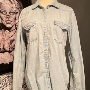 Denim American Eagle Snap front size Large